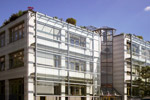 Harrer Metallbau - Bunsenstrasse-1 - Vorgesetzte Stahlglasfassade mit Aufsatzkonstruktion