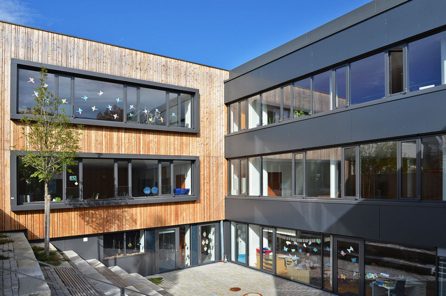 Schule, Riemerling